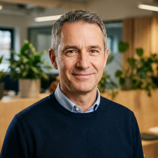 James Mitchell, angiven som verkställande direktör på Sol Avkis, i en profilbild